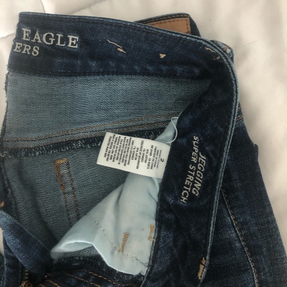 American Eagle Distressed Jeans - Picture 3 of 3